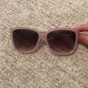 Sunglasses rose nude